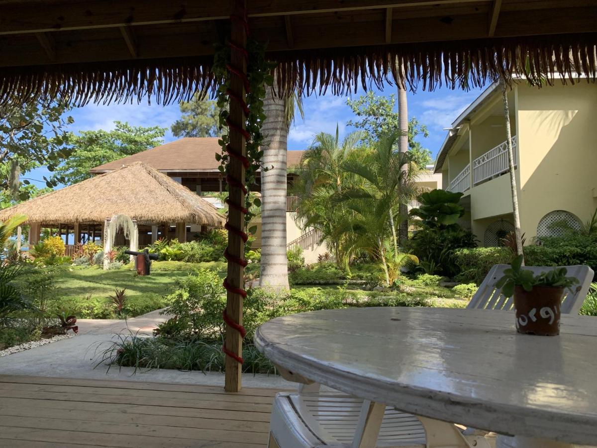 King Suite At Oceanview Resort In Jamaica - Enjoy 7 Miles Of White Sand Beach! Negril Extérieur photo