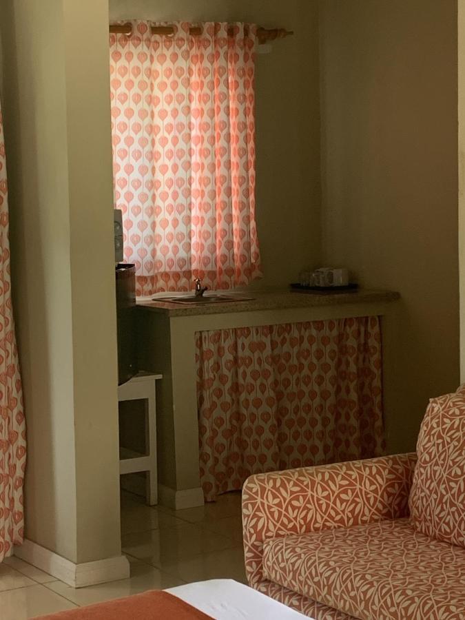 King Suite At Oceanview Resort In Jamaica - Enjoy 7 Miles Of White Sand Beach! Negril Extérieur photo